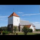 Die Kirche in Ådum so, wie sie hier alle aussehen
